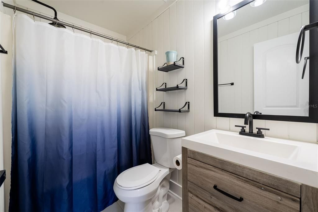 Active With Contract: $219,995 (2 beds, 2 baths, 1100 Square Feet)
