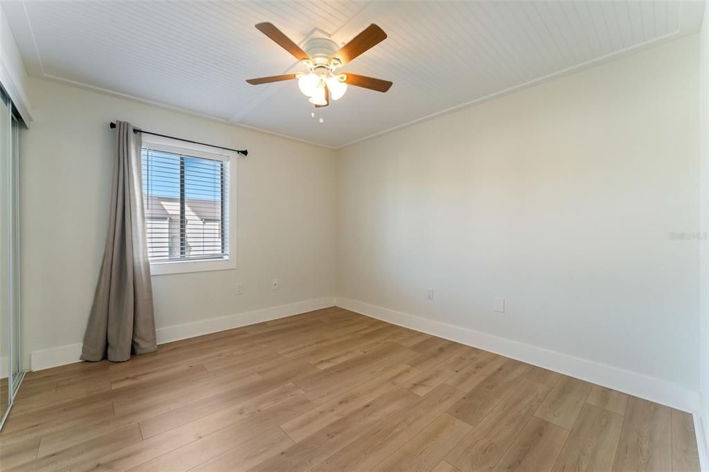 Active With Contract: $219,995 (2 beds, 2 baths, 1100 Square Feet)