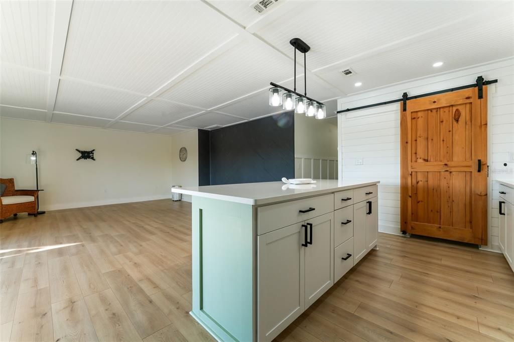 Active With Contract: $219,995 (2 beds, 2 baths, 1100 Square Feet)