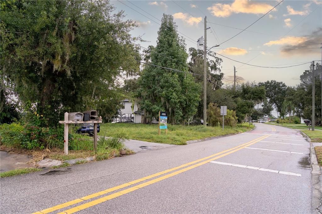 For Sale: $999,000 (0.43 acres)