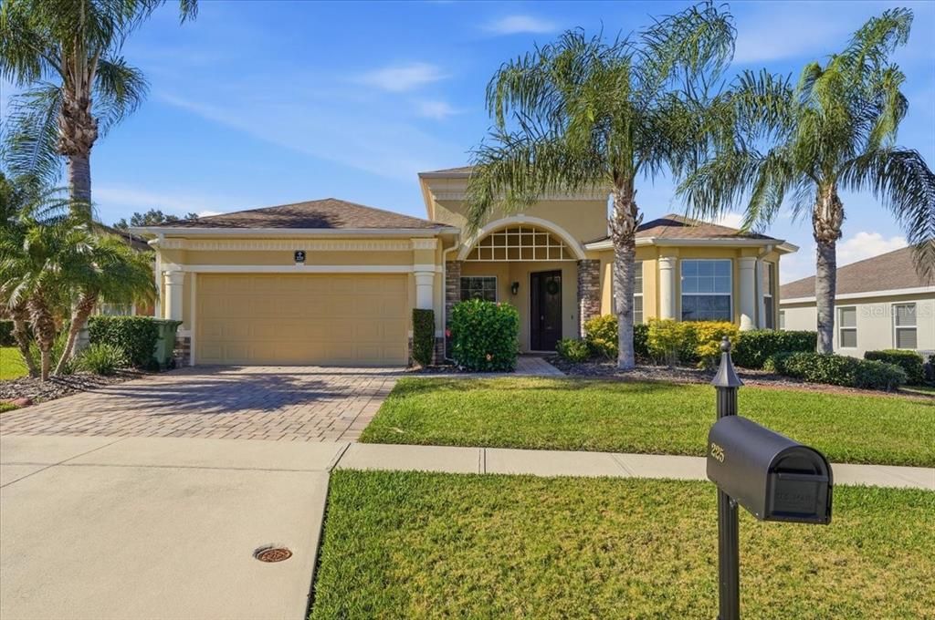 Recently Sold: $427,500 (4 beds, 3 baths, 2362 Square Feet)