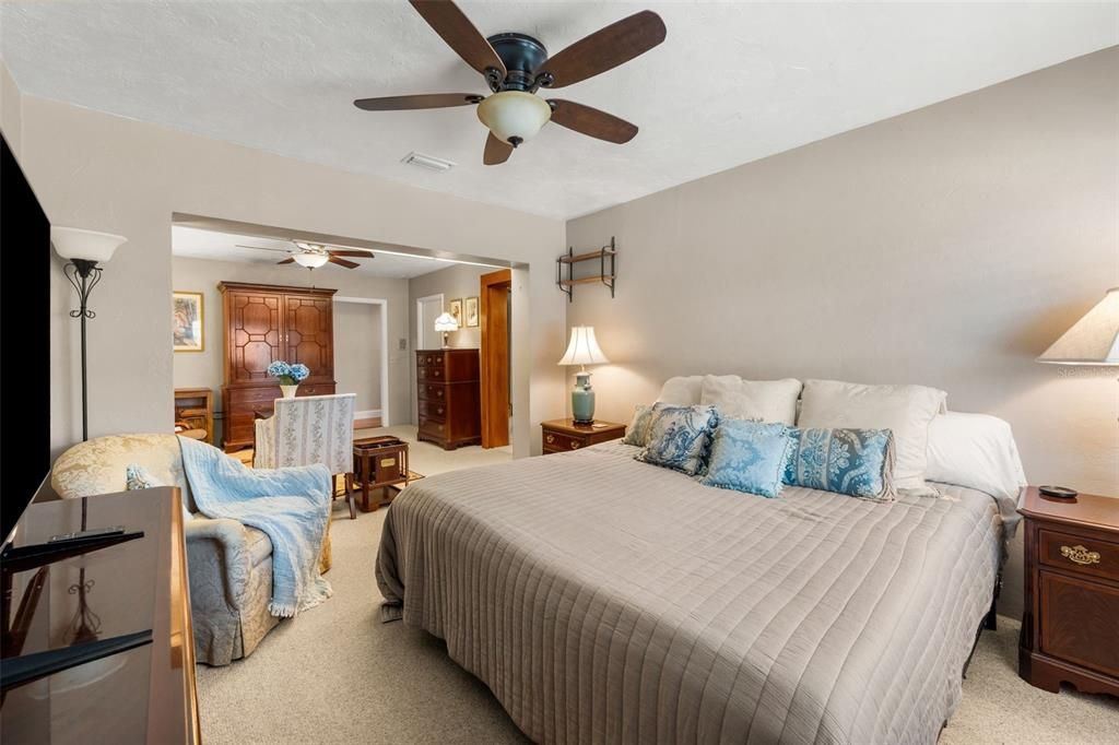 For Sale: $675,000 (5 beds, 4 baths, 3557 Square Feet)