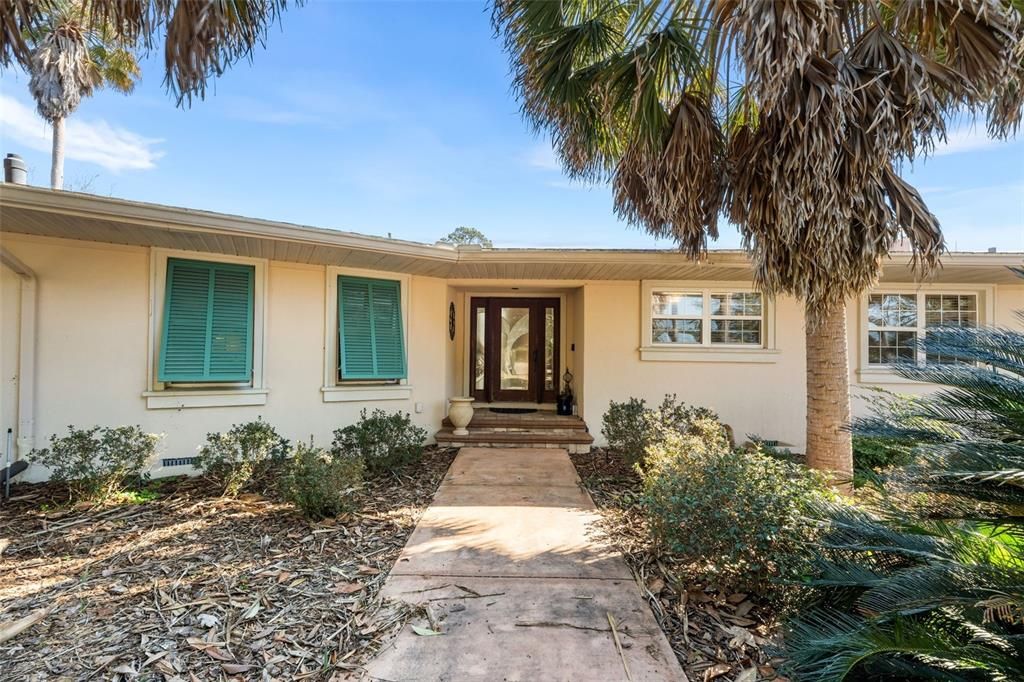 For Sale: $675,000 (5 beds, 4 baths, 3557 Square Feet)