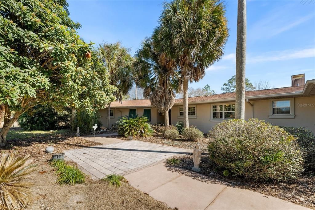 For Sale: $675,000 (5 beds, 4 baths, 3557 Square Feet)