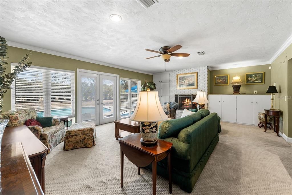 For Sale: $675,000 (5 beds, 4 baths, 3557 Square Feet)