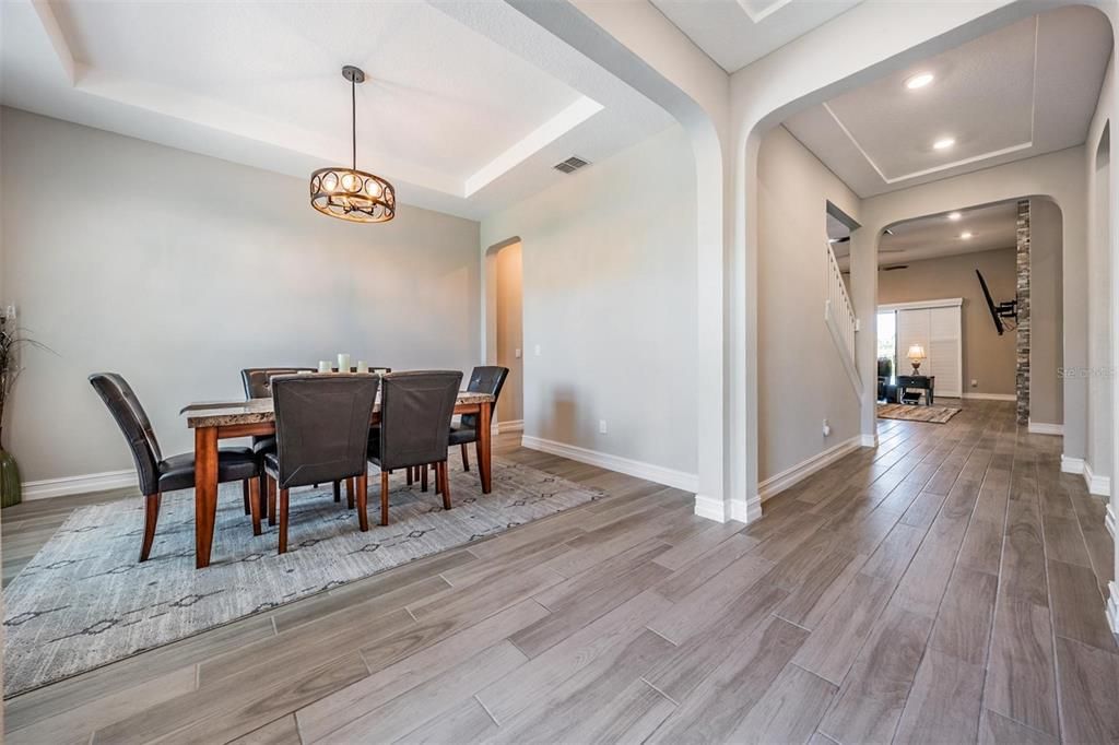 Activo con contrato: $1,154,000 (4 camas, 3 baños, 4193 Pies cuadrados)