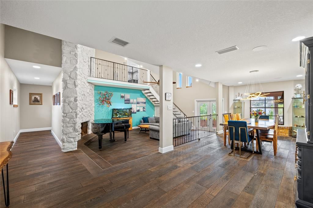 Active With Contract: $1,500,000 (6 beds, 5 baths, 4557 Square Feet)