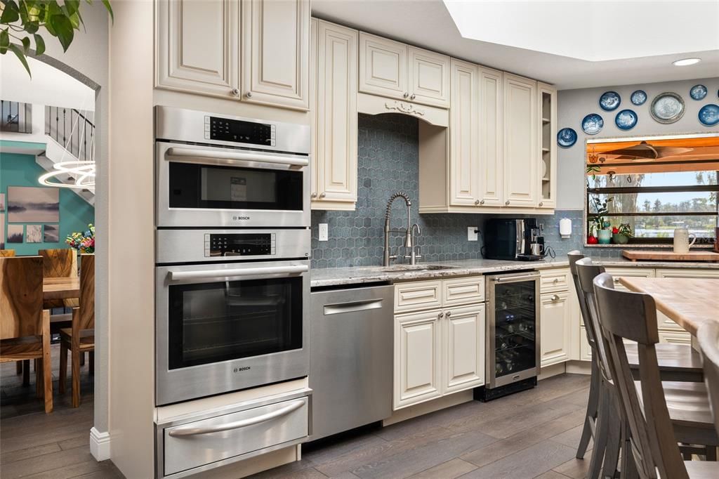 Active With Contract: $1,500,000 (6 beds, 5 baths, 4557 Square Feet)