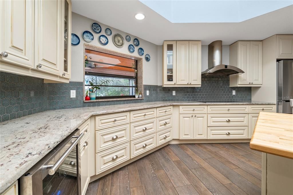 Active With Contract: $1,500,000 (6 beds, 5 baths, 4557 Square Feet)