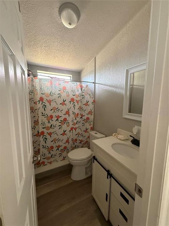 En Venta: $244,900 (4 camas, 2 baños, 1680 Pies cuadrados)