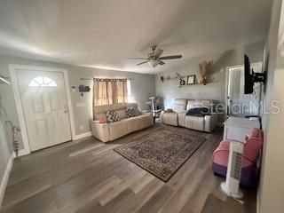 En Venta: $244,900 (4 camas, 2 baños, 1680 Pies cuadrados)