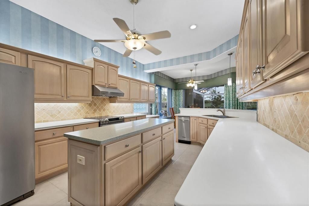 For Sale: $1,150,000 (3 beds, 2 baths, 2789 Square Feet)