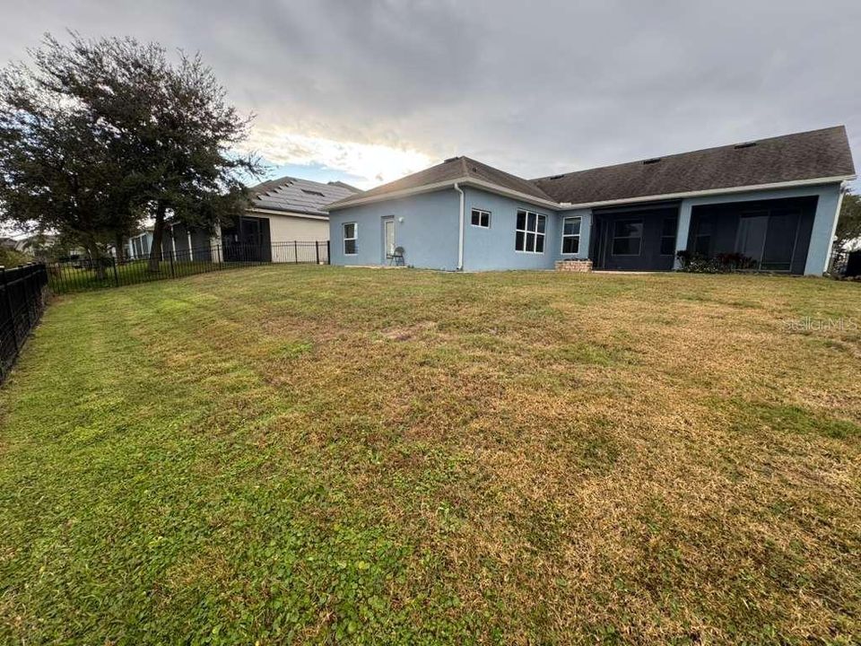 For Sale: $579,000 (4 beds, 3 baths, 2374 Square Feet)