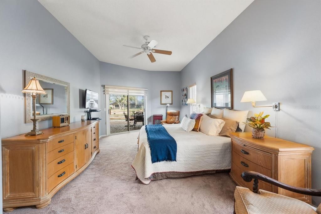 For Sale: $563,000 (3 beds, 2 baths, 2409 Square Feet)