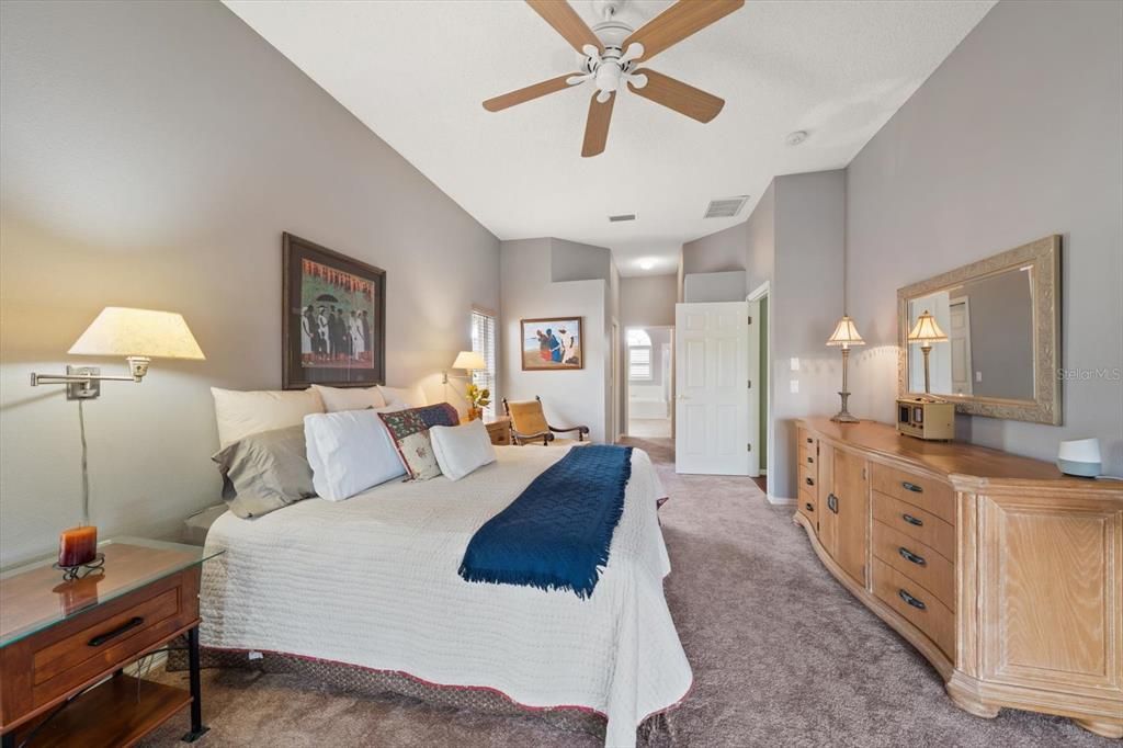 For Sale: $563,000 (3 beds, 2 baths, 2409 Square Feet)