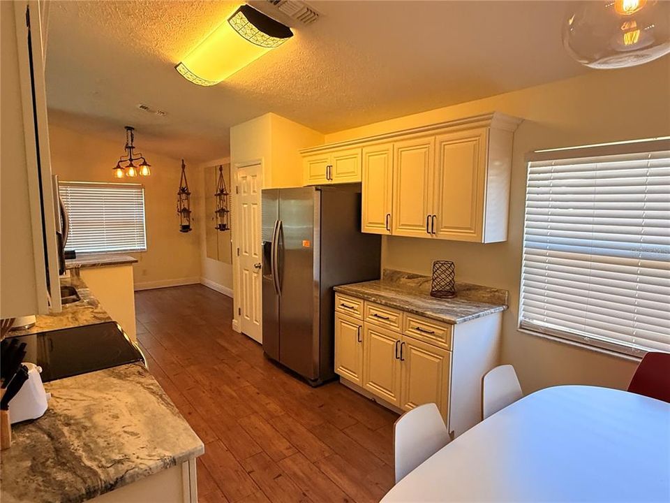 Active With Contract: $2,750 (3 beds, 2 baths, 1811 Square Feet)