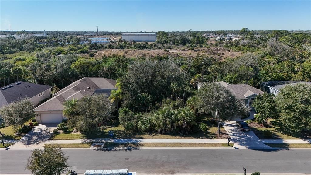 На продажу: $112,500 (0.23 acres)