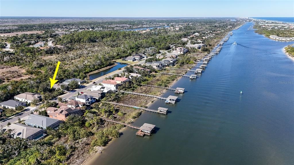 На продажу: $112,500 (0.23 acres)