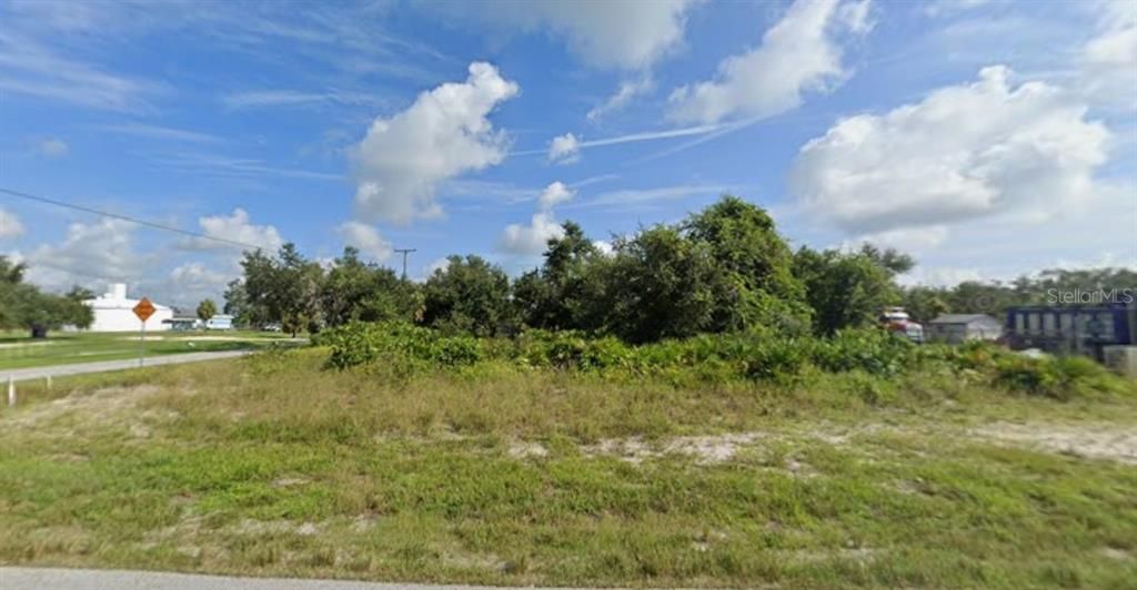 На продажу: $23,500 (0.16 acres)