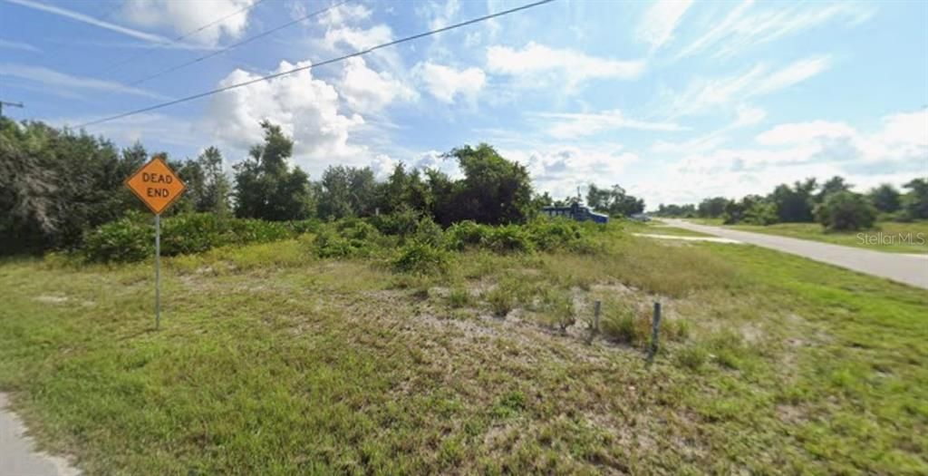 На продажу: $23,500 (0.16 acres)