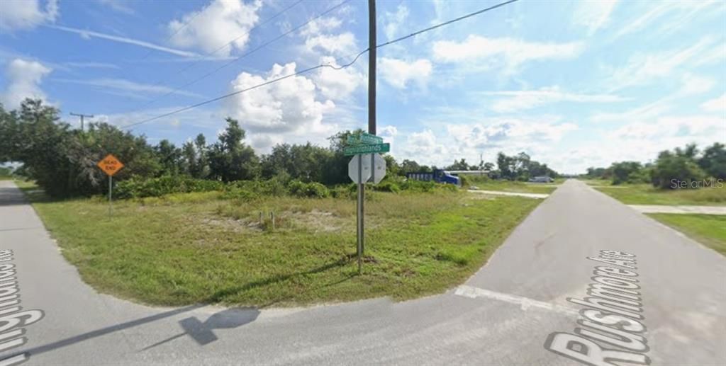 На продажу: $23,500 (0.16 acres)