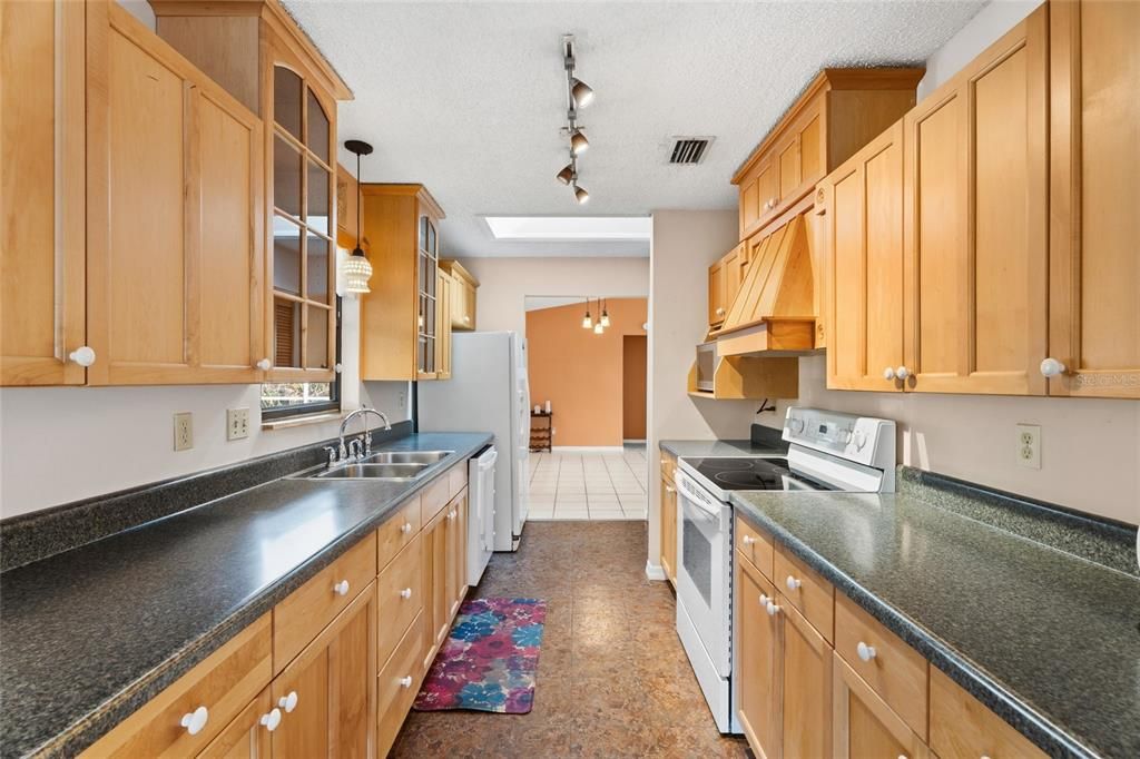 En Venta: $325,000 (2 camas, 2 baños, 1265 Pies cuadrados)