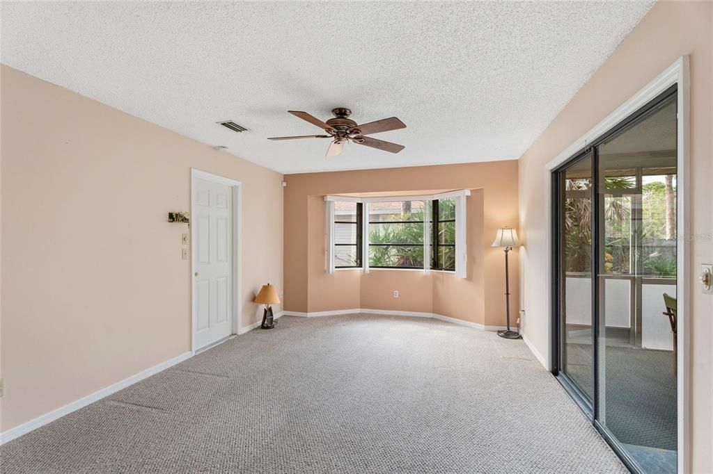 En Venta: $325,000 (2 camas, 2 baños, 1265 Pies cuadrados)
