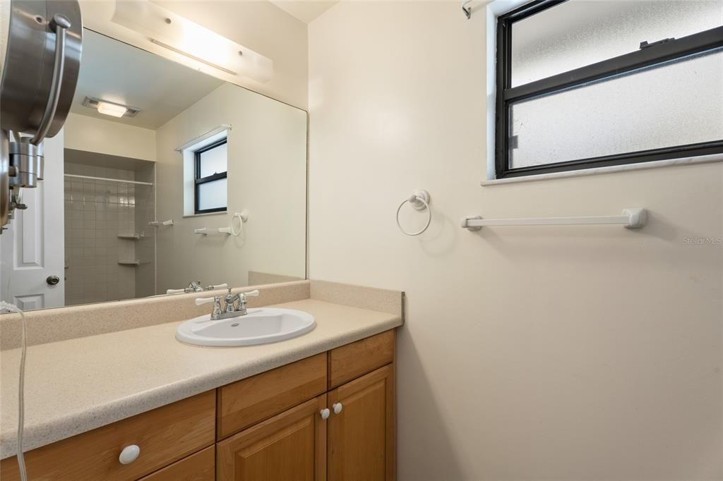 En Venta: $325,000 (2 camas, 2 baños, 1265 Pies cuadrados)