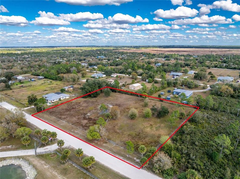 На продажу: $189,000 (2.50 acres)