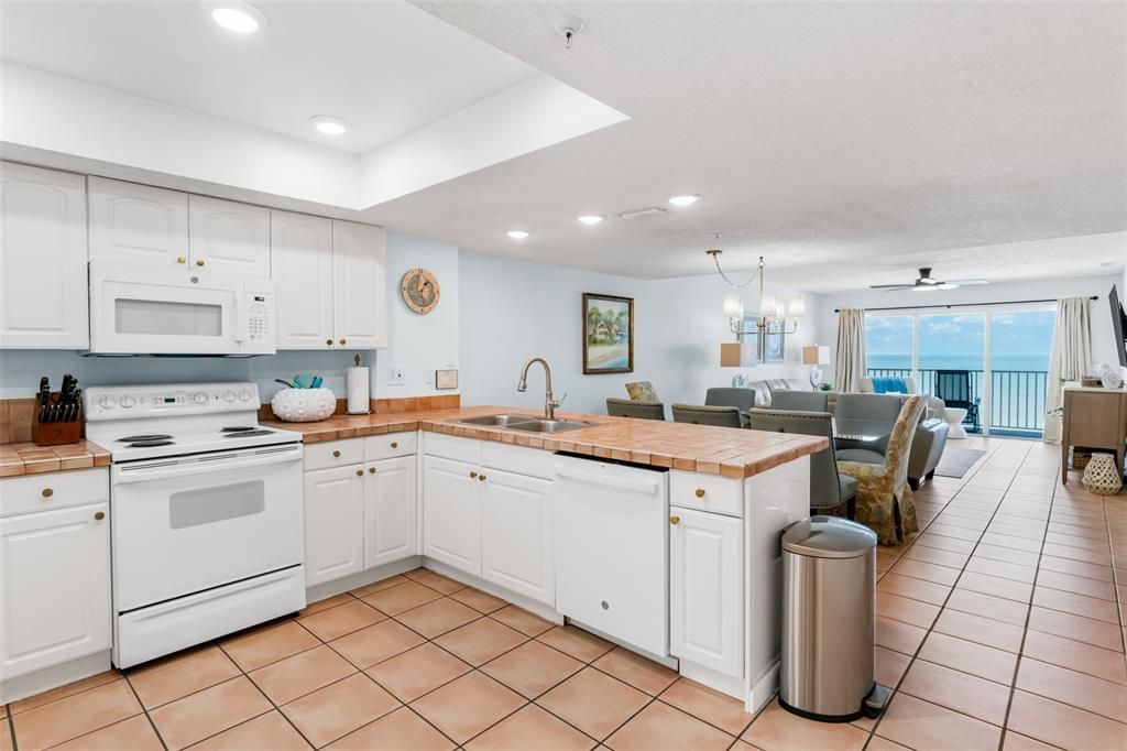 For Sale: $1,250,000 (3 beds, 2 baths, 1410 Square Feet)