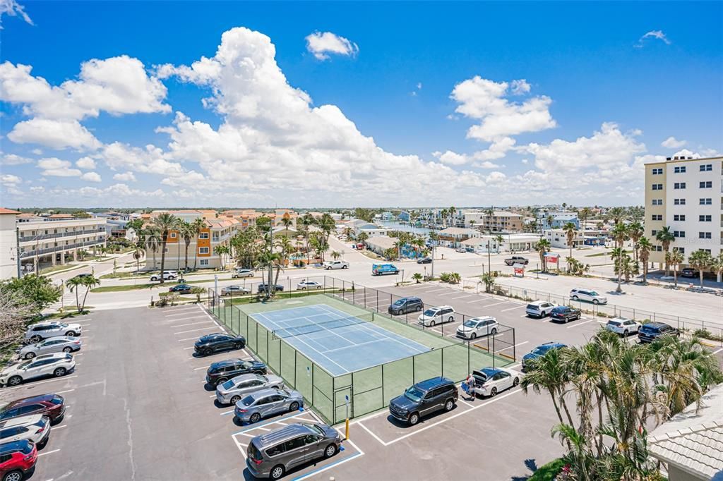 For Sale: $1,250,000 (3 beds, 2 baths, 1410 Square Feet)