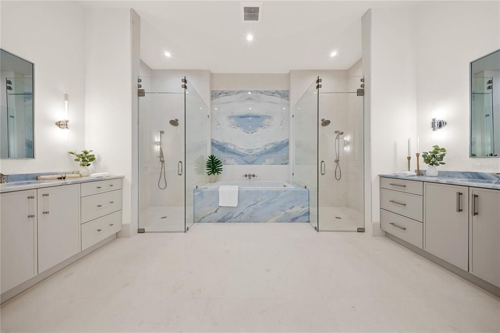 En Venta: $3,600,000 (5 camas, 5 baños, 4839 Pies cuadrados)