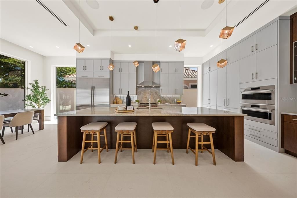 En Venta: $3,600,000 (5 camas, 5 baños, 4839 Pies cuadrados)