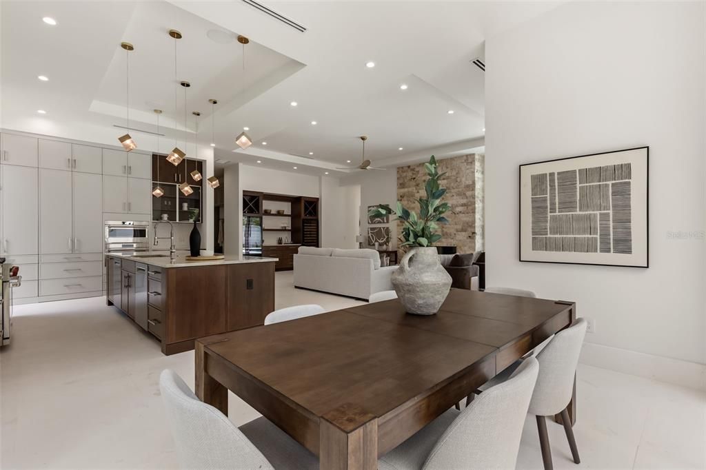 En Venta: $3,600,000 (5 camas, 5 baños, 4839 Pies cuadrados)