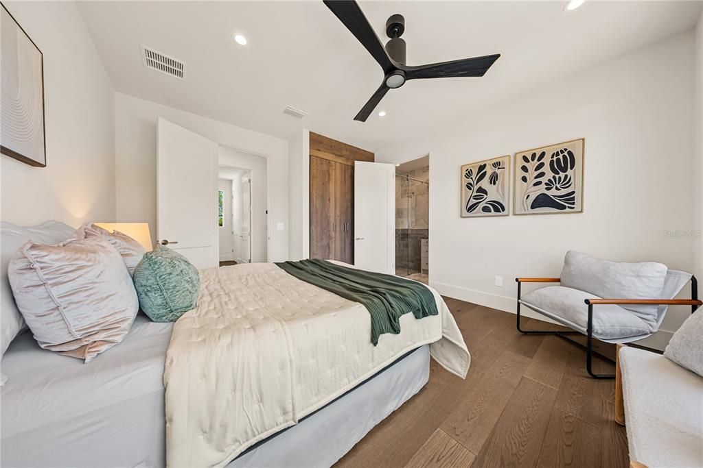 En Venta: $3,600,000 (5 camas, 5 baños, 4839 Pies cuadrados)