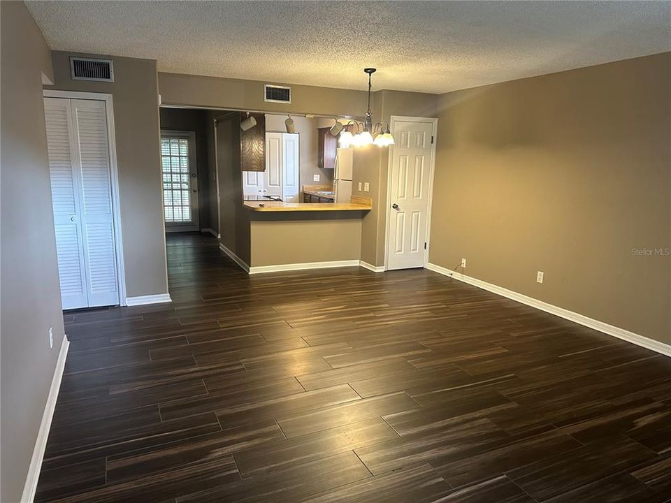 Active With Contract: $500,000 (8 beds, 0 baths, 4356 Square Feet)