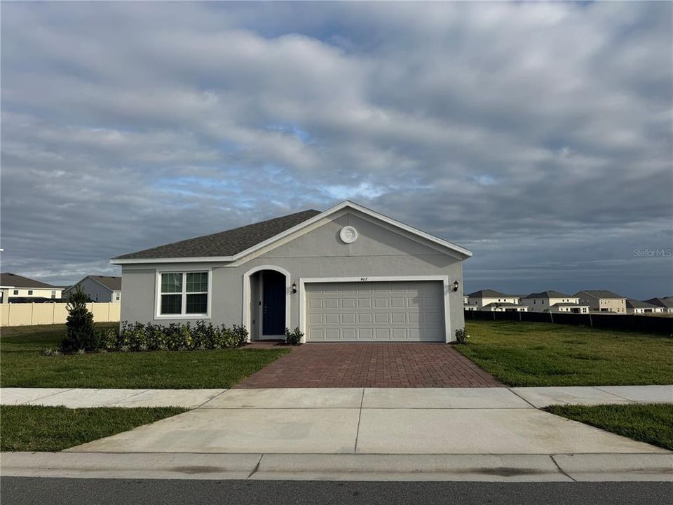 Vendido Recientemente: $552,490 (4 camas, 2 baños, 2103 Pies cuadrados)