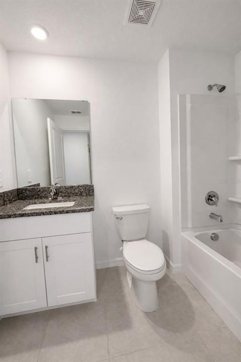 For Rent: $2,100 (3 beds, 2 baths, 1634 Square Feet)