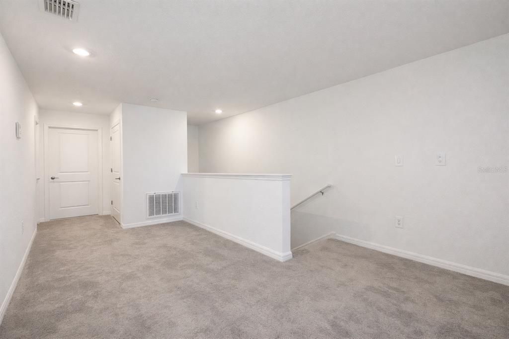 For Rent: $2,100 (3 beds, 2 baths, 1634 Square Feet)
