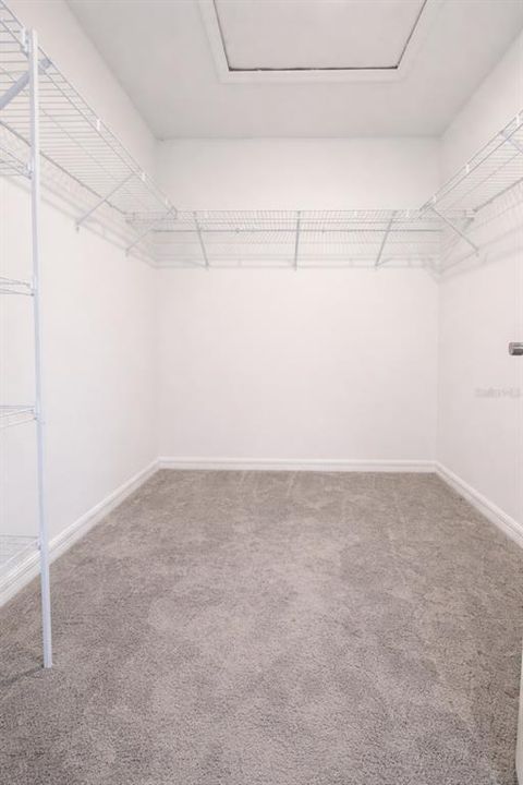 For Rent: $2,100 (3 beds, 2 baths, 1634 Square Feet)