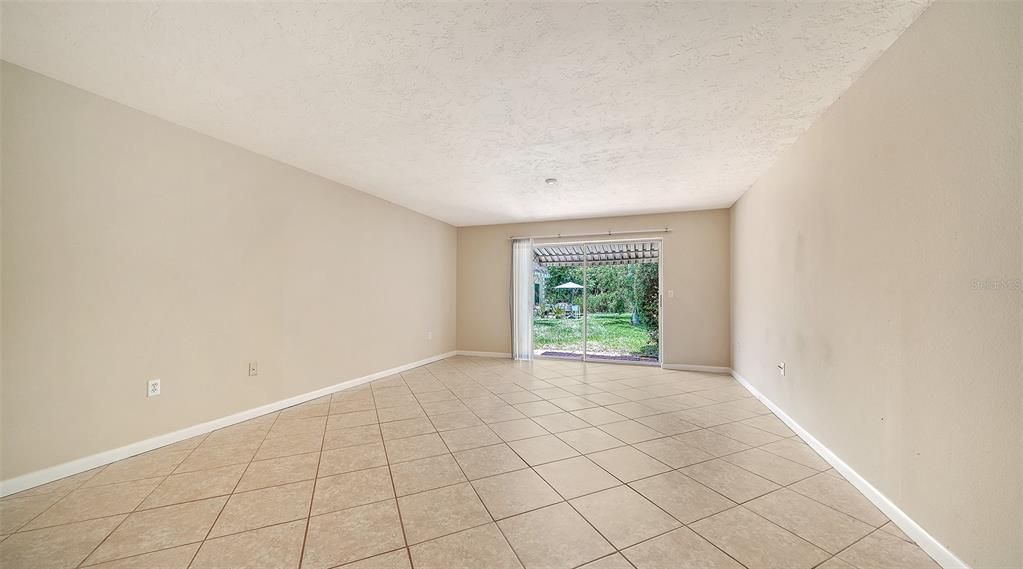 Activo con contrato: $145,000 (2 camas, 2 baños, 1024 Pies cuadrados)