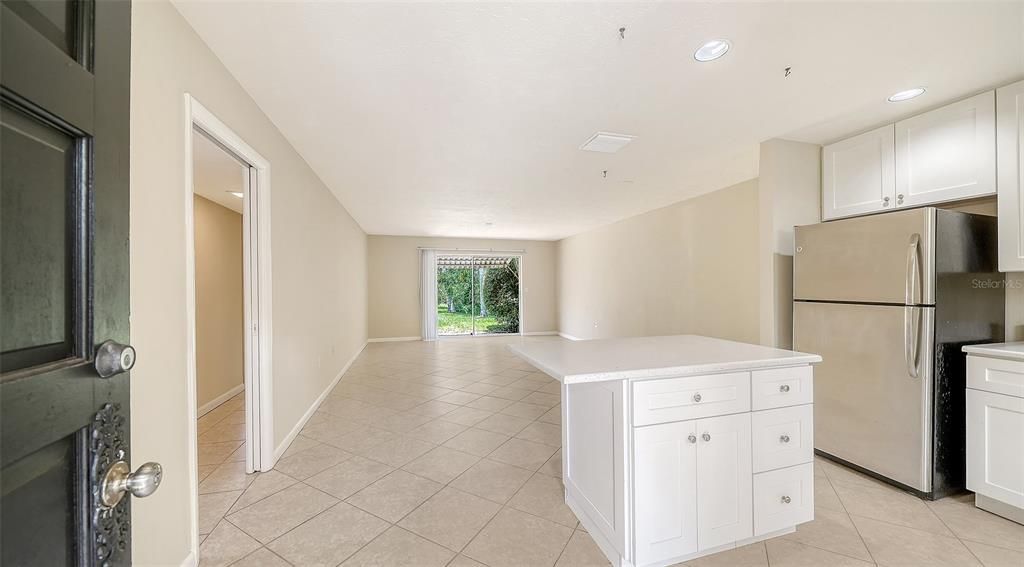 Activo con contrato: $145,000 (2 camas, 2 baños, 1024 Pies cuadrados)