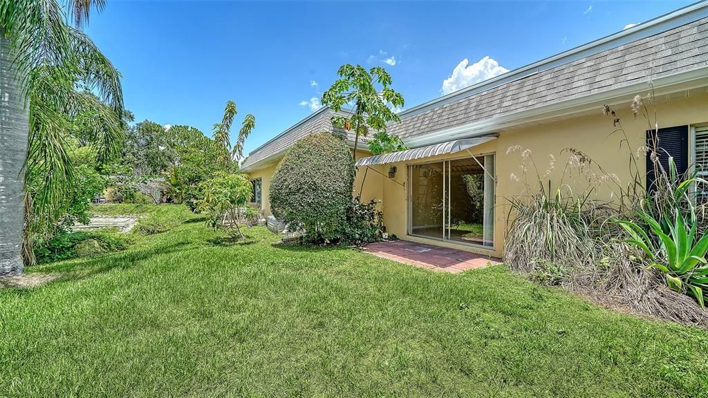Activo con contrato: $145,000 (2 camas, 2 baños, 1024 Pies cuadrados)