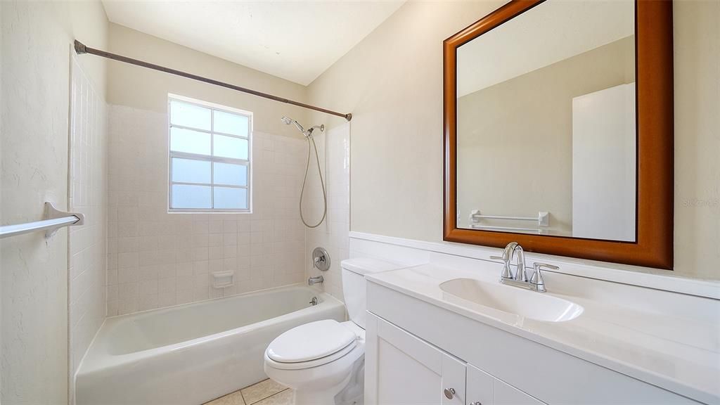 Activo con contrato: $145,000 (2 camas, 2 baños, 1024 Pies cuadrados)