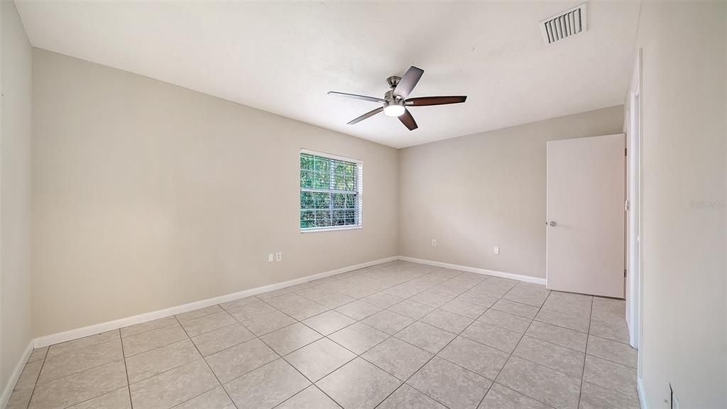 Activo con contrato: $145,000 (2 camas, 2 baños, 1024 Pies cuadrados)