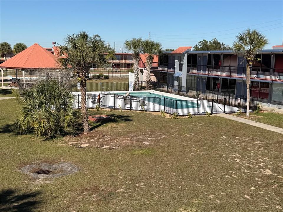 На продажу: $63,000 (1 спален, 1 ванн, 300 Квадратных фут)