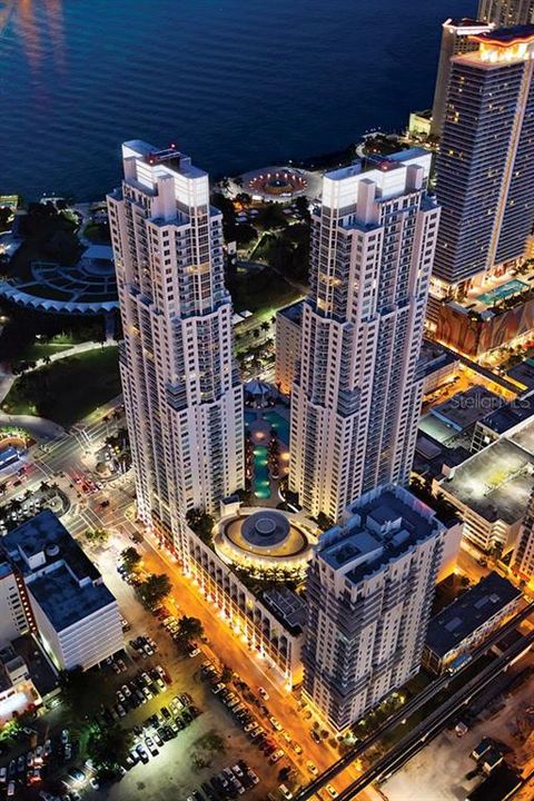 Recently Sold: $339,900 (1 beds, 1 baths, 978 Square Feet)