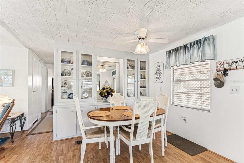 Activo con contrato: $89,000 (2 camas, 2 baños, 960 Pies cuadrados)