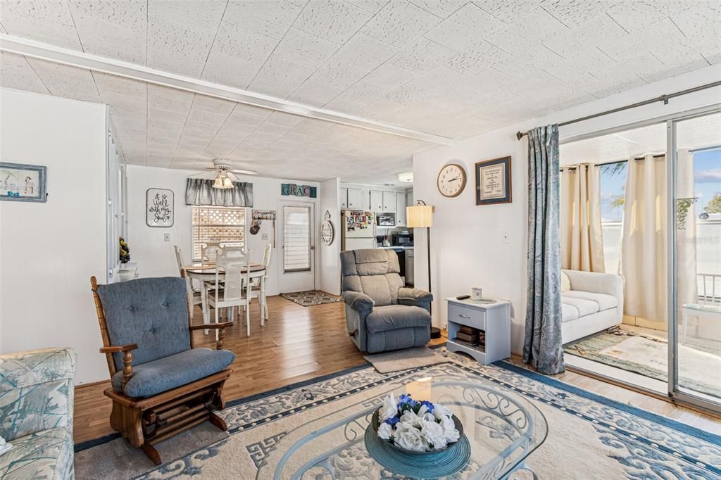 Activo con contrato: $89,000 (2 camas, 2 baños, 960 Pies cuadrados)