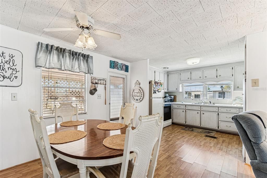 Activo con contrato: $89,000 (2 camas, 2 baños, 960 Pies cuadrados)